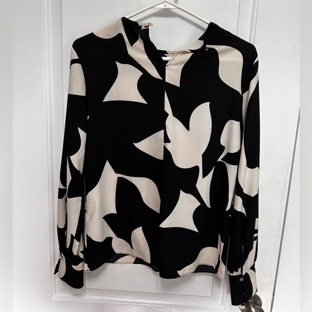 Business Blouse - Picture 3 of 7